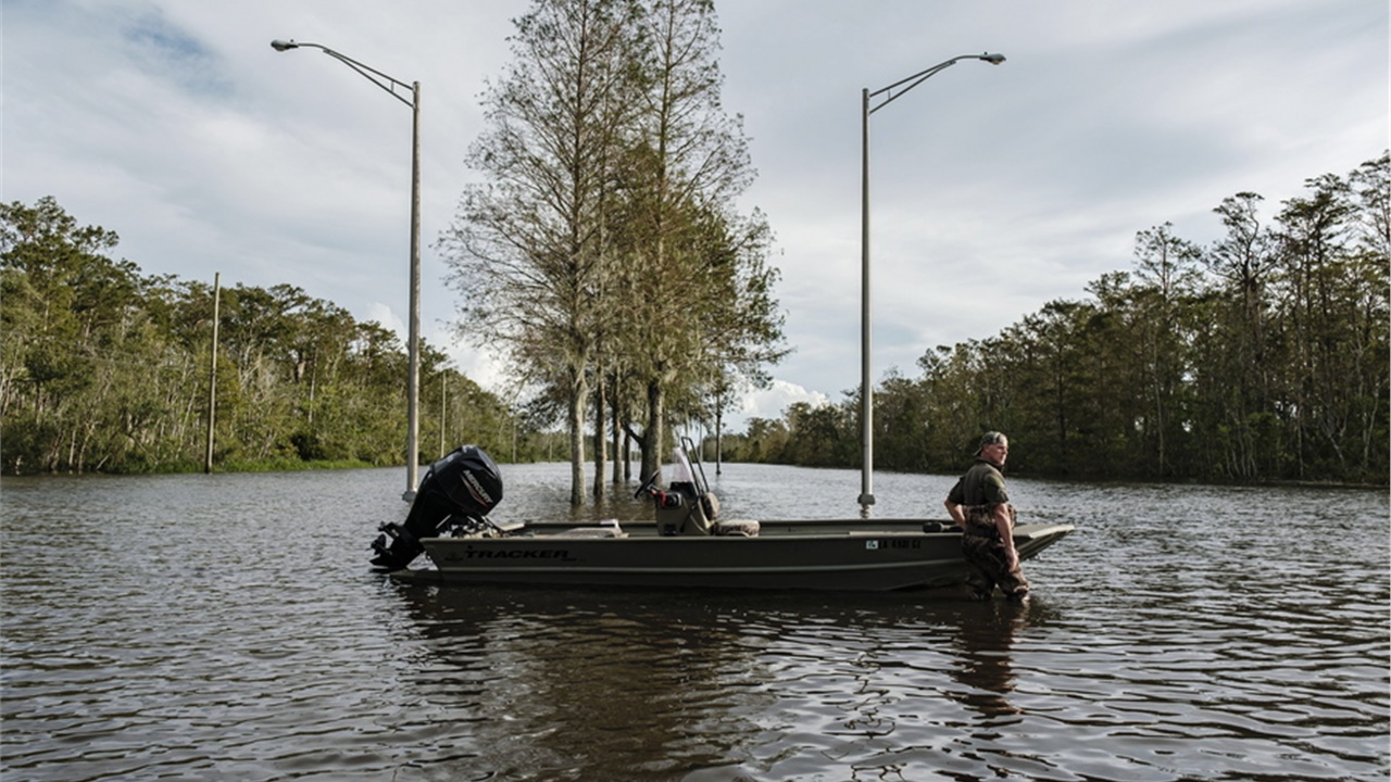 ΗΠΑ: Ένας νεκρός, διακοπές στην ηλεκτροδότηση και πλημμυρισμένοι...