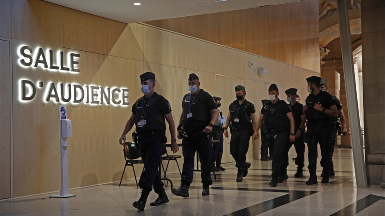 Γαλλία: Αρχίζει σήμερα η δίκη για τις τρομοκρατικές επιθέσεις...