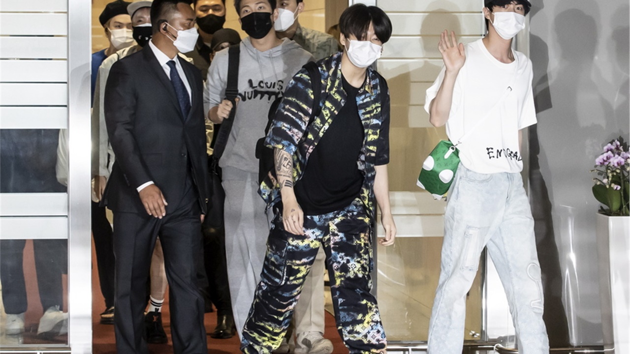 Οι BTS διορίστηκαν ειδικοί προεδρικοί απεσταλμένοι της Νότιας...