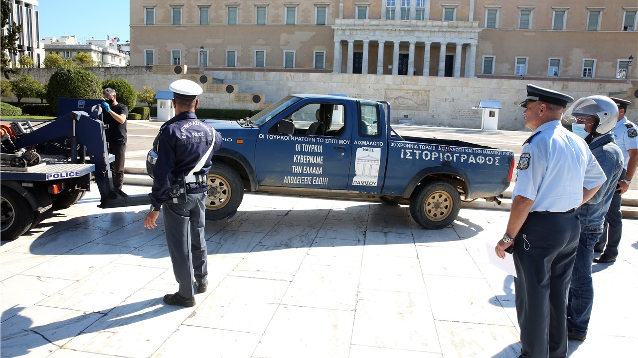 Σε ψυχιατρείο οδηγείται ο 58χρονος αγρότης που στάθμευσε το αυτοκίνητό...