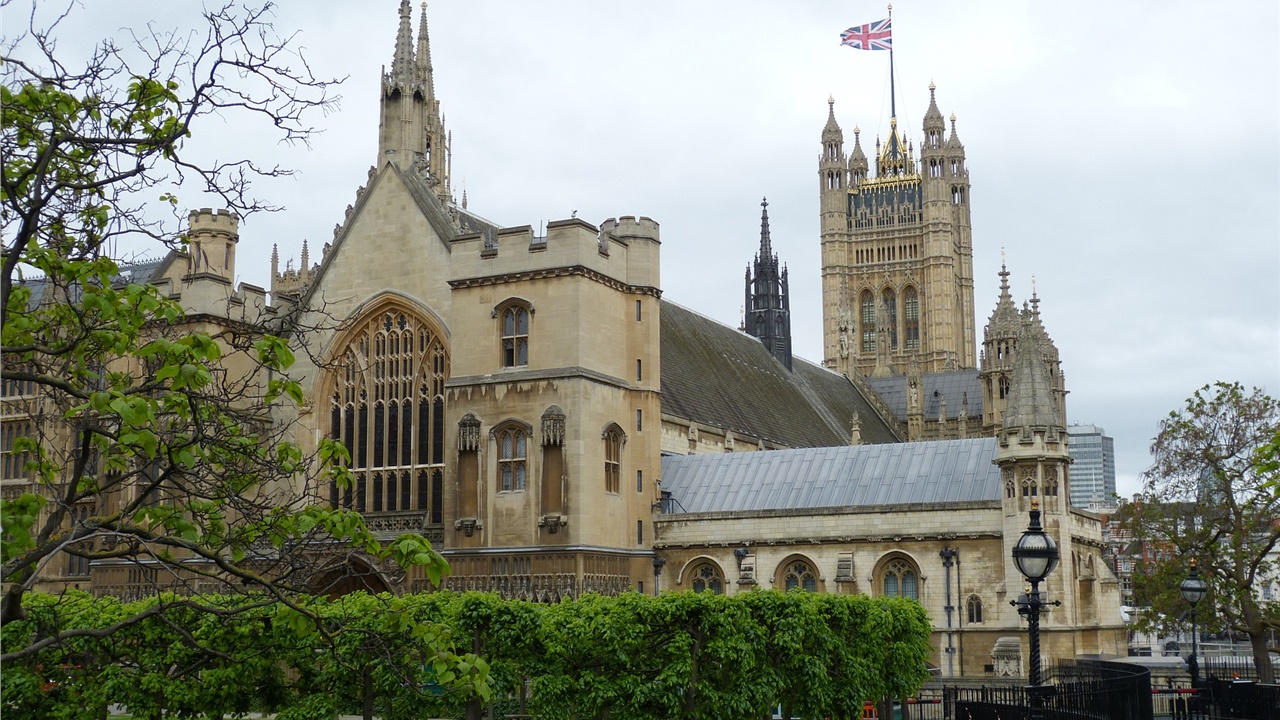 Βρετανία: Πολιτικοί που έπεσαν θύματα επιθέσεων τα τελευταία...