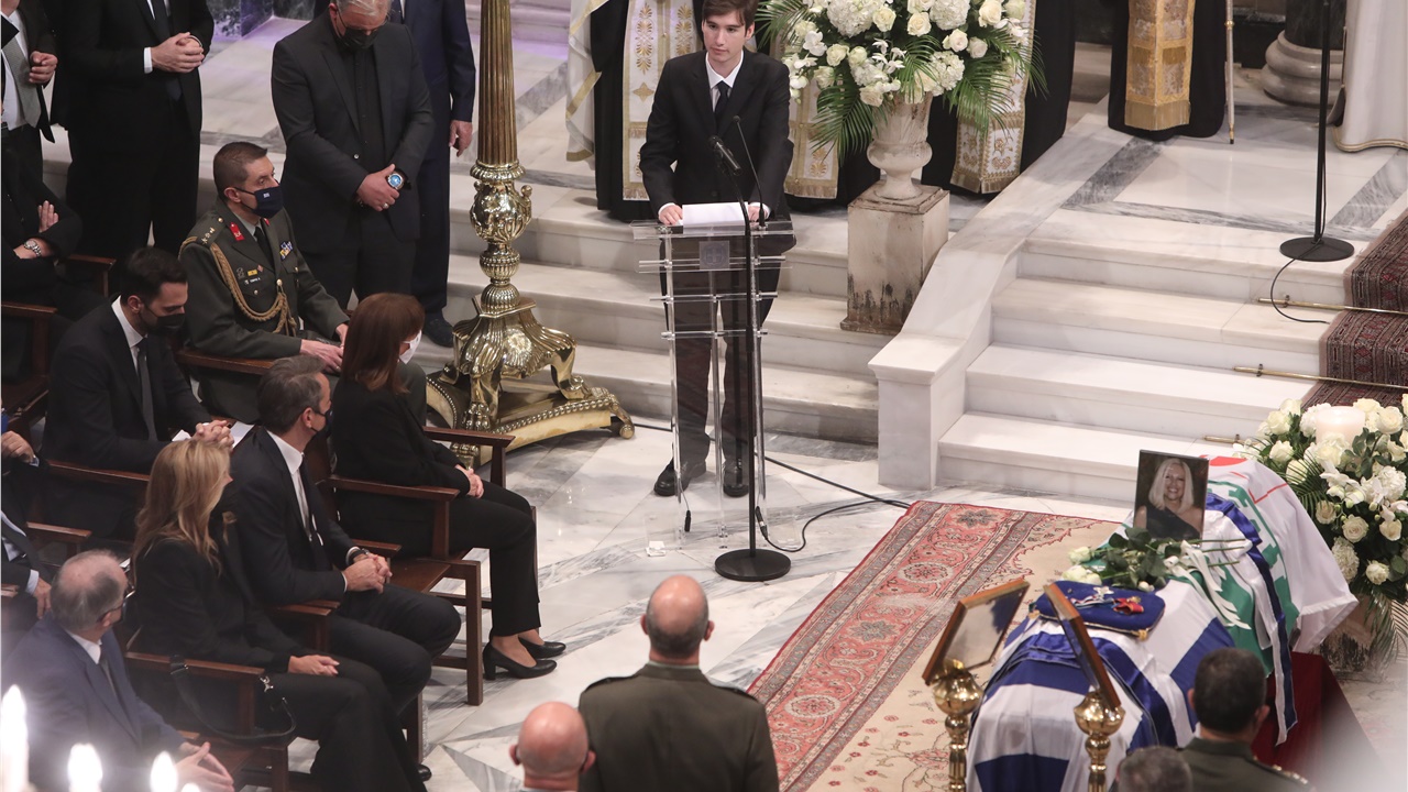 «Χόρεψες το ζεϊμπέκικο της ζωής καλύτερα από όλους  - Μας δίδαξες...