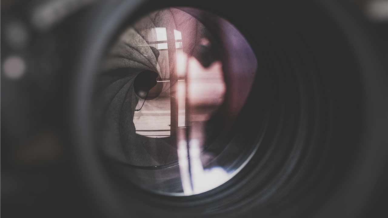 Πέθανε σε ηλικία 72 ετών ο Μικ Ροκ, «ο άνθρωπος που φωτογράφησε...