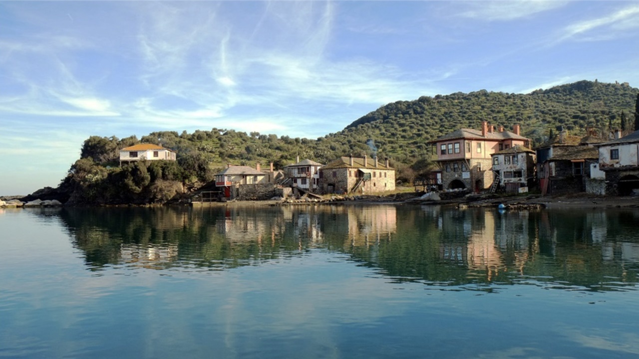 Πατήρ Μακάριος: Η επιστήμη είναι στα χέρια του Θεού, ο Θεός φωτίζει...