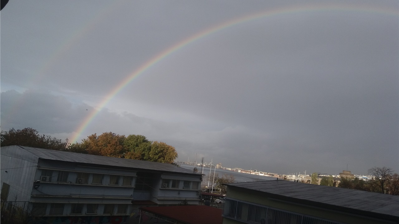 Θεσσαλονίκη: Το «Ζωνάρι του Θεού» στον ουρανό της πόλης