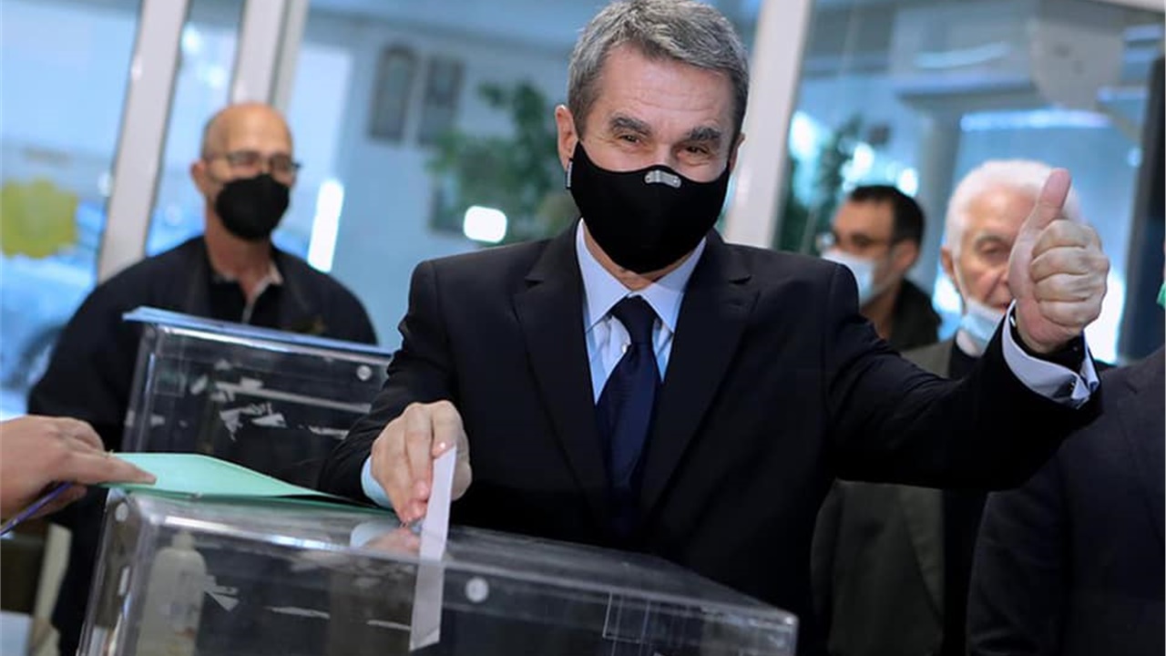 Τη στήριξή του στον Νίκο Ανδρουλάκη ανακοίνωσε ο Ανδρέας Λοβέρδος