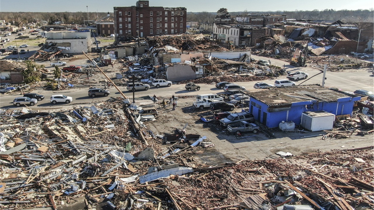 ΗΠΑ: Σε κατάσταση μείζονος καταστροφής κηρύσσει την πολιτεία...