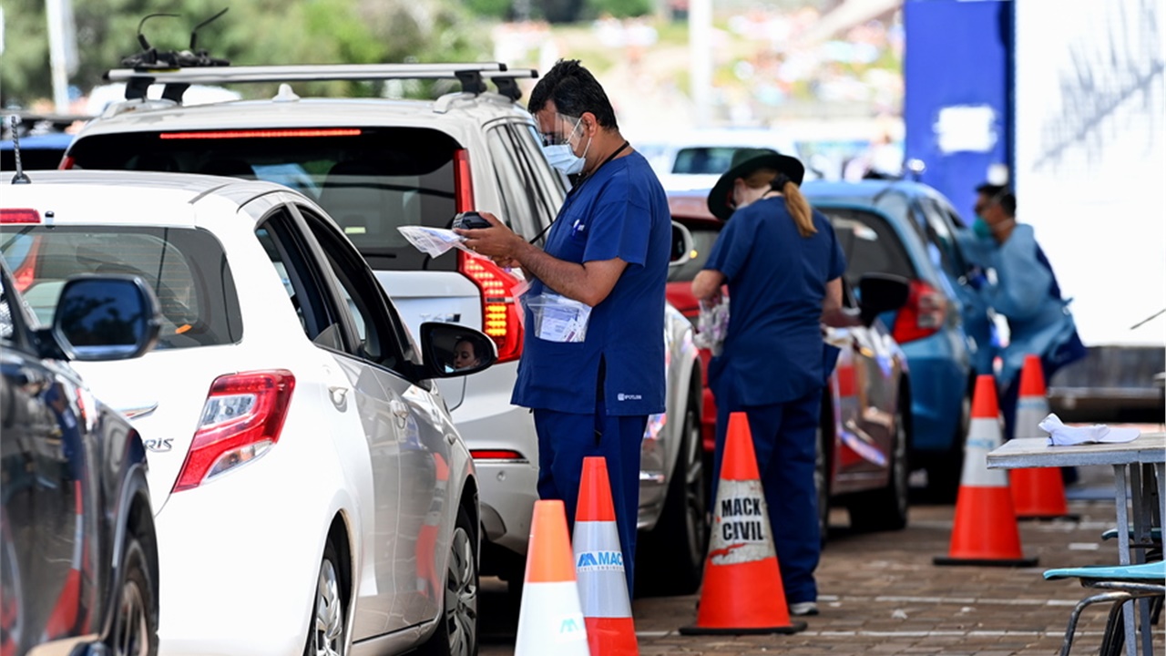 Η ταχύτητα εξάπλωσης της παραλλαγής Όμικρον και η πίεση στο σύστημα...