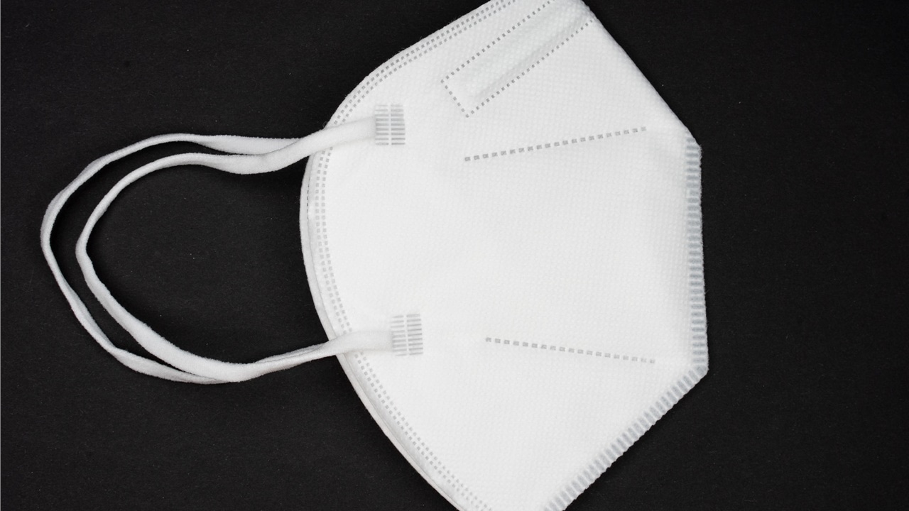 ΠΙΣ: Μάσκα υψηλής προστασίας ή διπλή στις δομές Υγείας