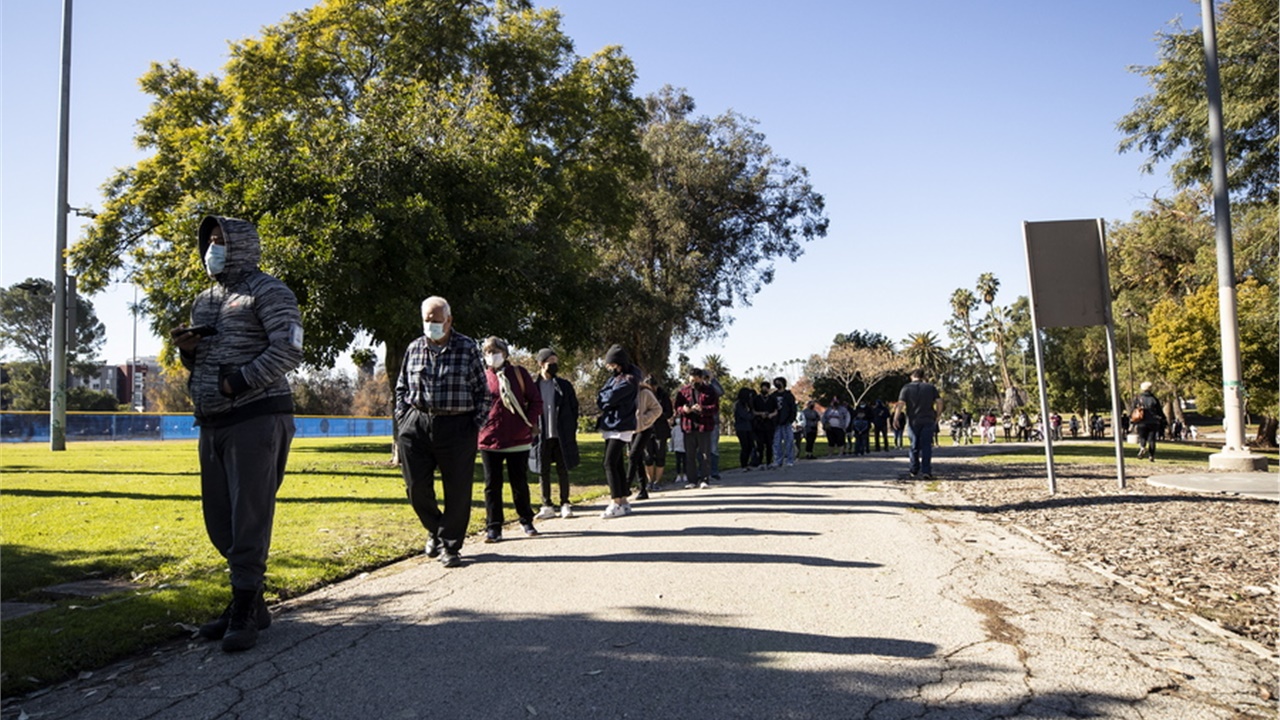 ΗΠΑ: Παγκόσμιο ρεκόρ ενός εκατομμυρίου ημερήσιων κρουσμάτων