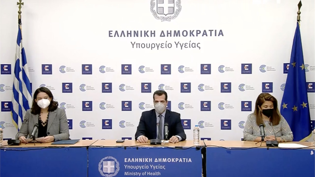 Αλλαγές στο πιστοποιητικό νόσησης ανακοίνωσε ο Θάνος Πλεύρης