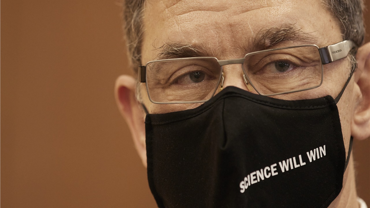 Α. Μπουρλά: Σύντομα θα πάρουμε τη ζωή μας πίσω