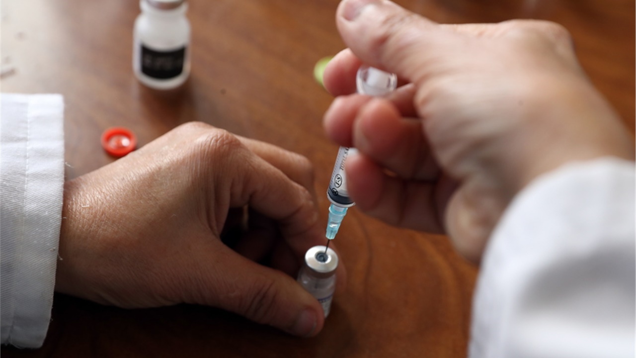 Covid-19: Η χορήγηση τέταρτης δόσης στο επίκεντρο των Υπουργών...