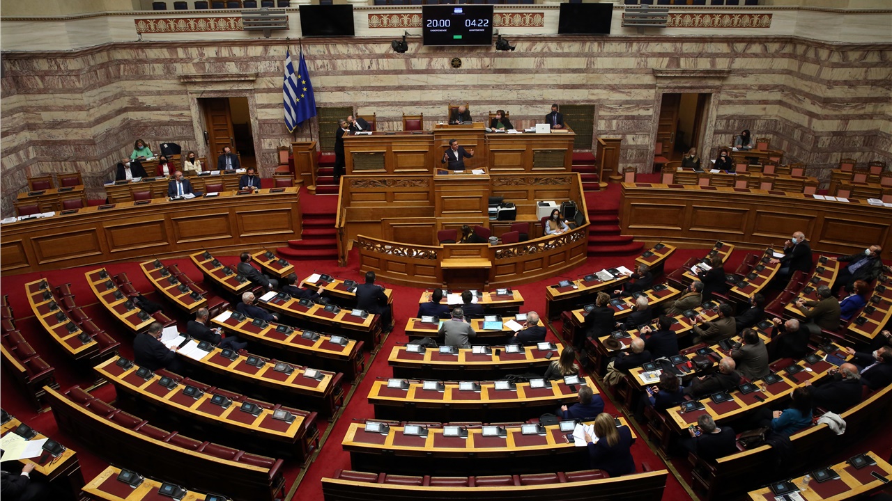 Τριήμερη συζήτηση στη Βουλή για την πρόταση μομφής κατά της κυβέρνησης...