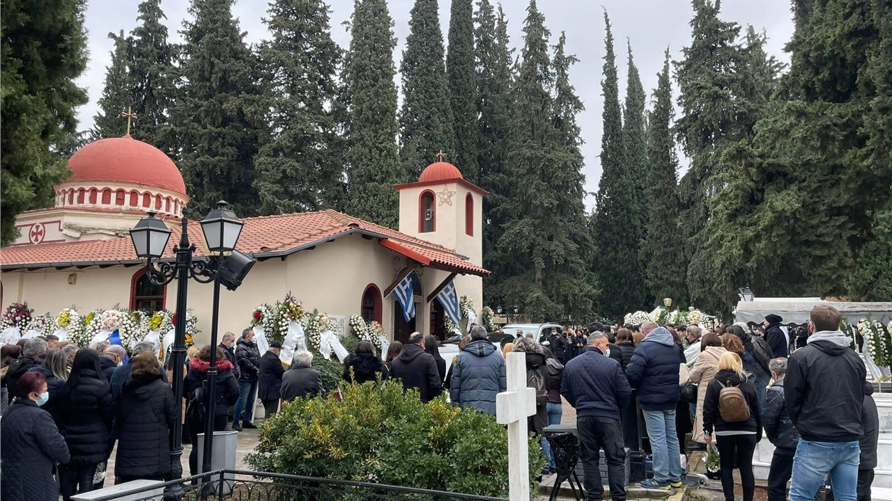 Βέροια: Σε κλίμα οδύνης η κηδεία του 19χρονου Άλκη