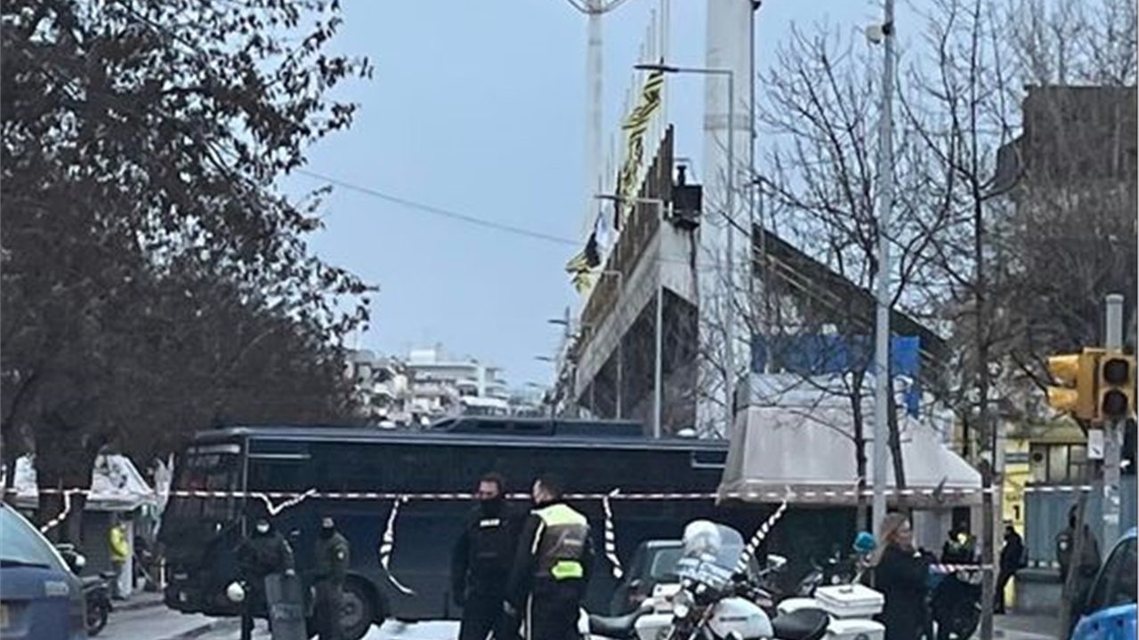 Θεσσαλονίκη τώρα: Κλειστή η οδός Αλ. Παπαναστασίου, έξω από το...