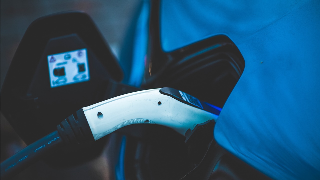 Αυξήθηκαν οι πωλήσεις των οικολογικών αυτοκινήτων το 2021 στην...