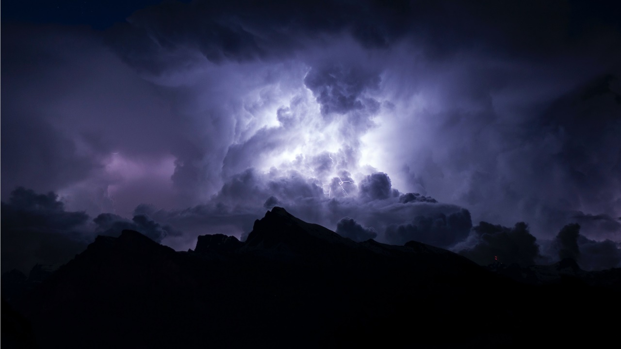 Σφοδρή καταιγίδα στις ΗΠΑ - Εκατοντάδες χιλιάδες νοικοκυριά και...
