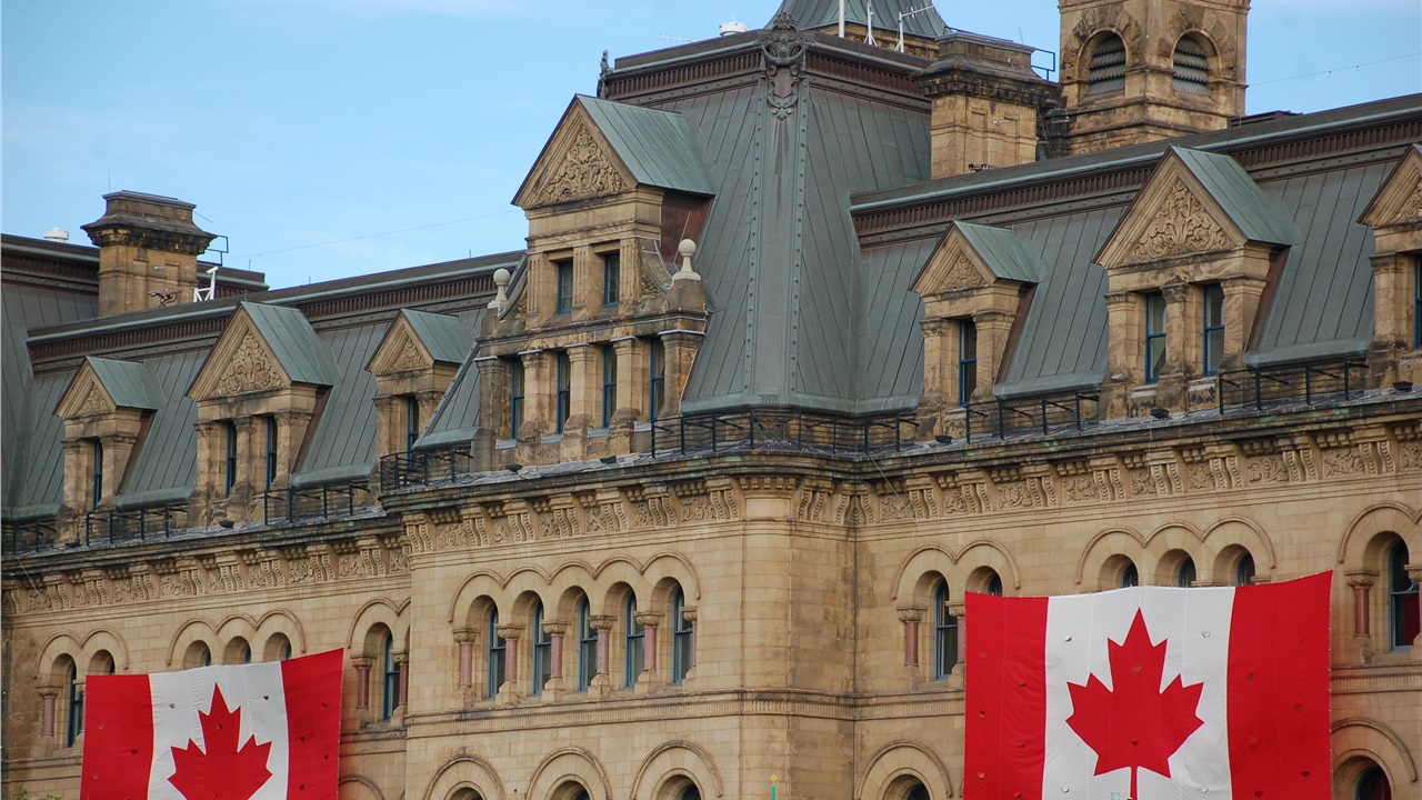 Καναδάς: Σε κατάσταση έκτακτης ανάγκης κήρυξε την Οτάβα ο δήμαρχός...