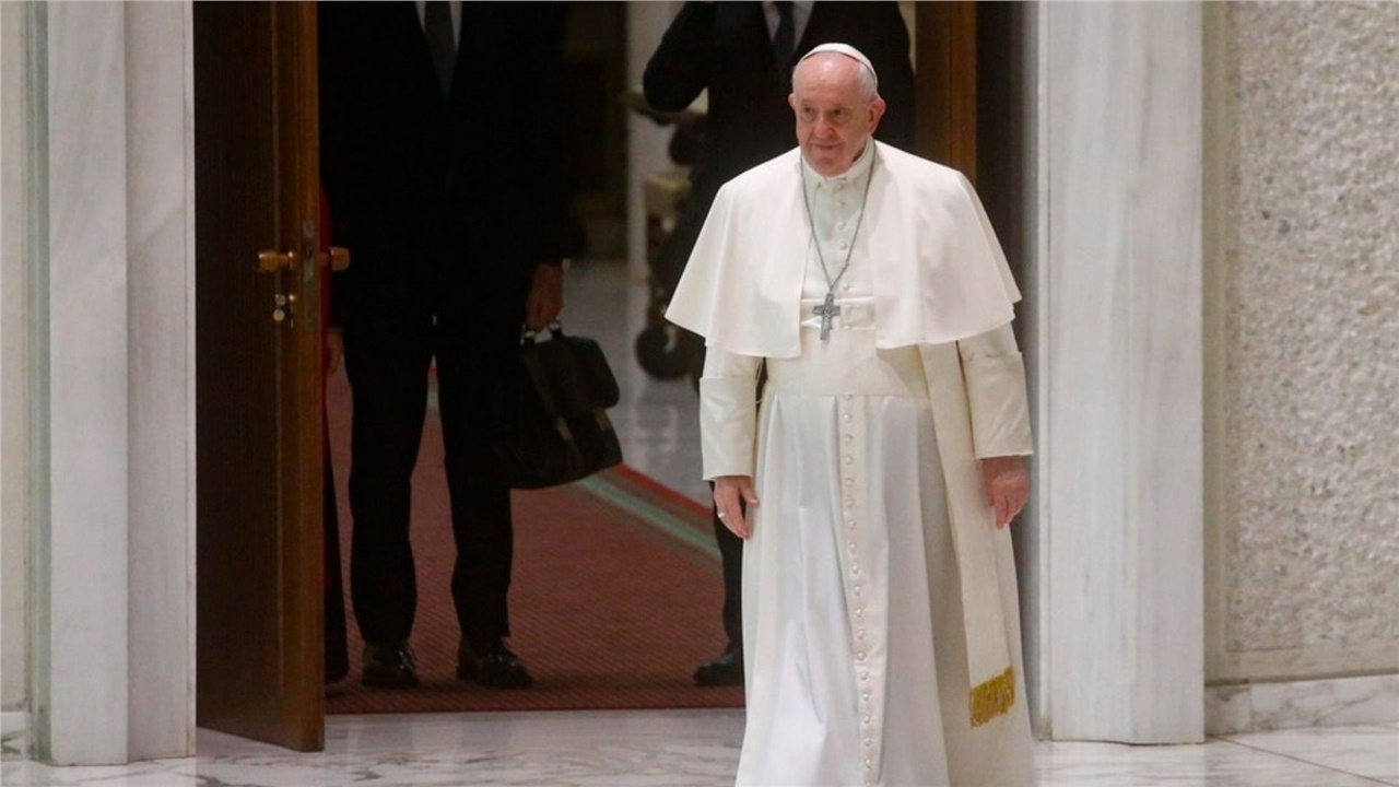 Ένας πόλεμος στην Ουκρανία θα ήταν «τρέλα», δηλώνει ο Πάπας