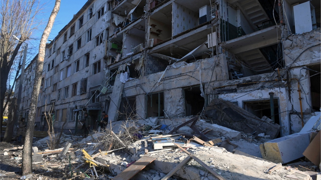 Η Ρωσία κλιμακώνει τα αεροπορικά πλήγματα στην Ουκρανία - Τουλάχιστον...