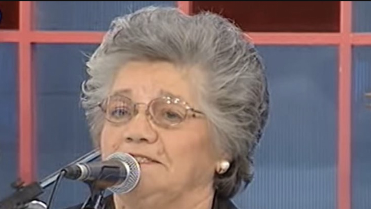 Ειρήνη Κονιτοπούλου - Λεγάκη: Σίγησε η «φωνή του Αιγαίου»