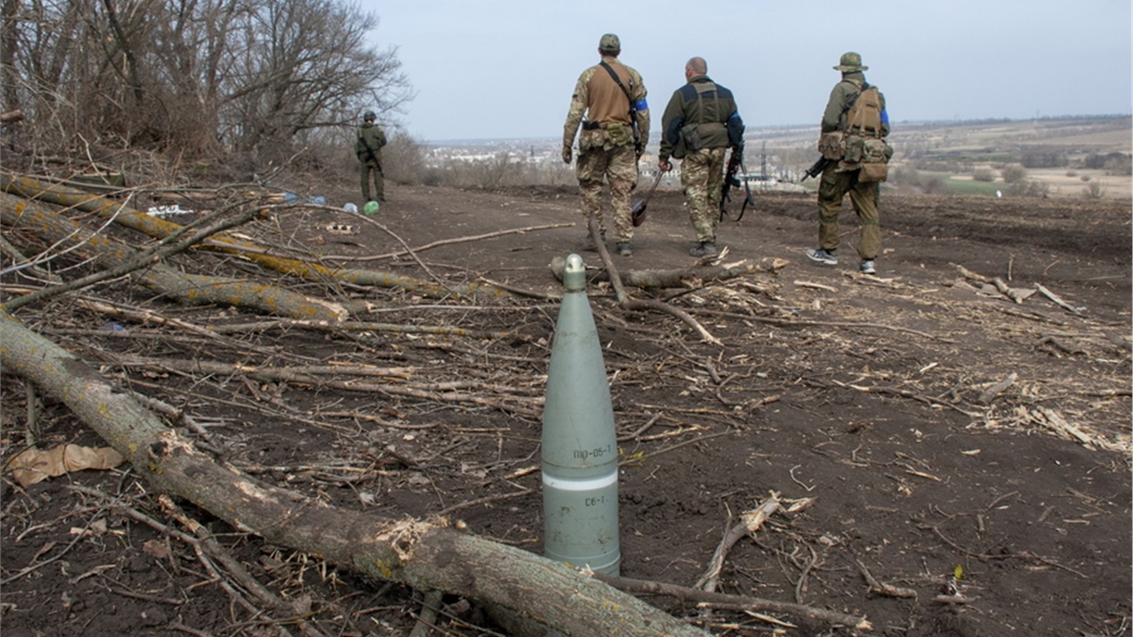 Η Ρωσία λέει πως ελικόπτερα της Ουκρανίας έπληξαν εγκατάσταση...