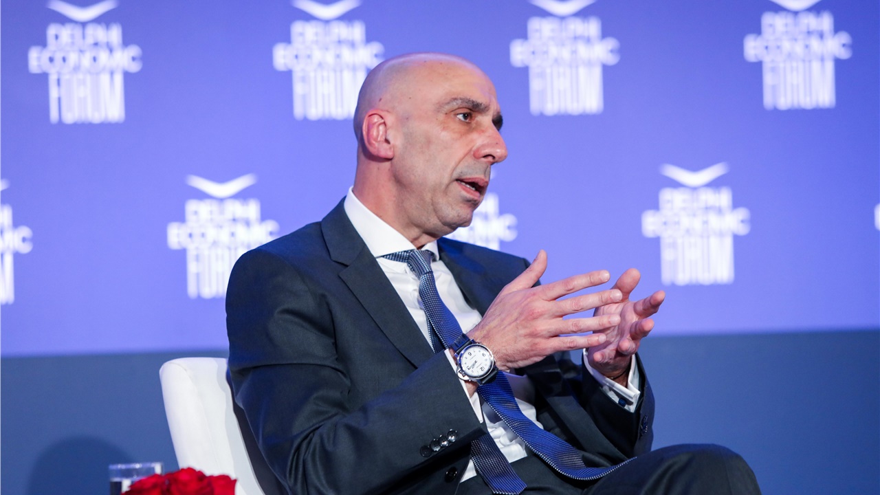 Ιωάννης Μπρατάκος (EBEA): «Αναγκαία η αύξηση του κατώτατου μισθού...