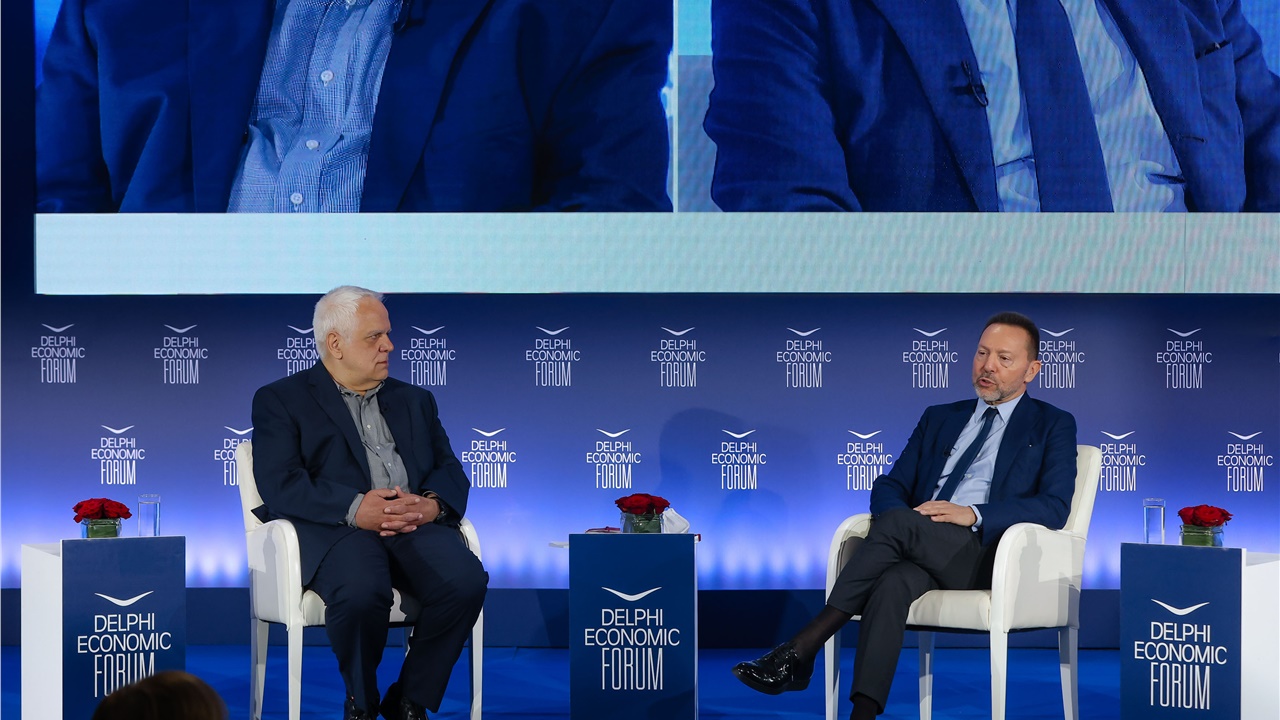 Γιάννης Στουρνάρας: «Το σοκ στην Ουκρανία συμβάλλει στην αύξηση...