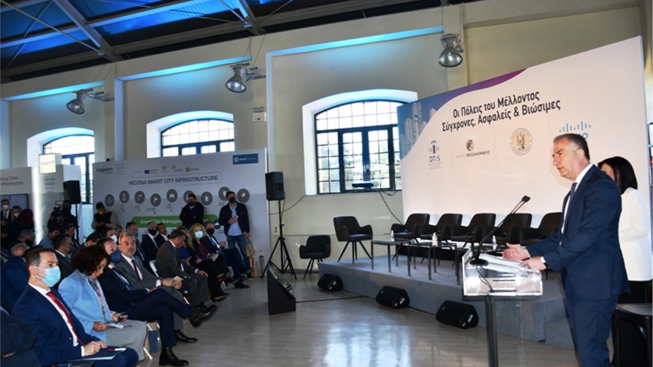 Σταύρος Καλαφάτης: «Αφήνουμε πίσω μας το κράτος της χαρτούρας...