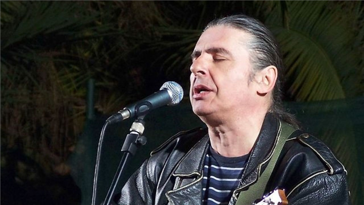 Έφυγε από τη ζωή ο συνθέτης και τραγουδιστής Σταύρος Λογαρίδης