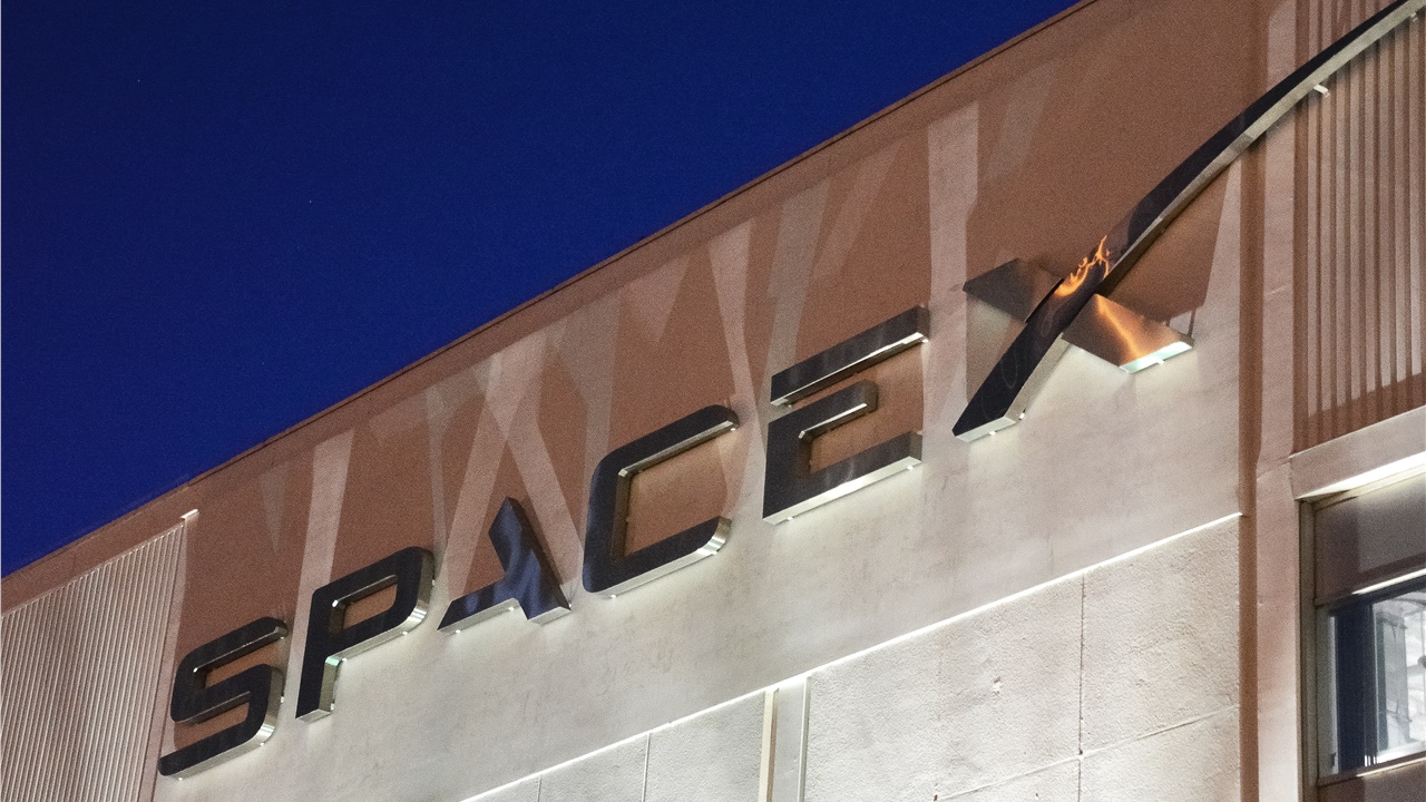 Μια νέα πτήση της SpaceX ξεκίνησε το ταξίδι της για τον Διεθνή...