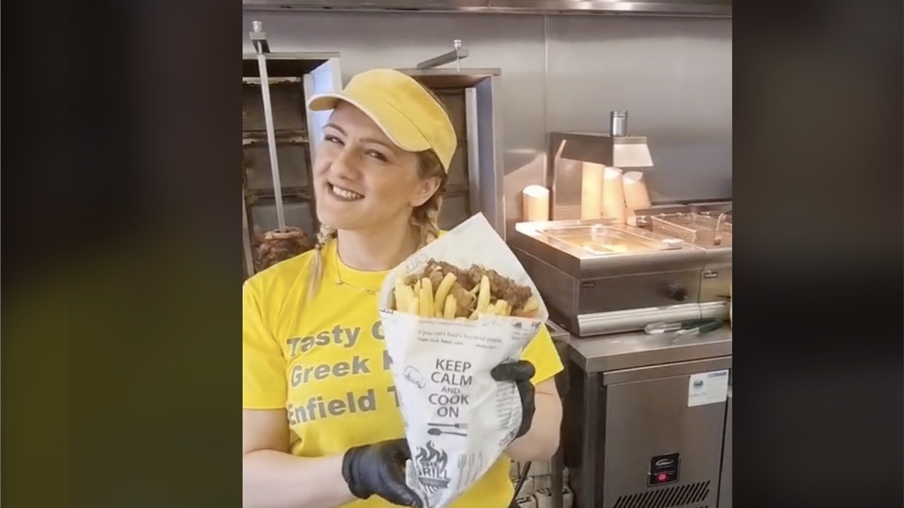 Λονδίνο: Το τεράστιο πιτόγυρο που έχει γίνει viral στο TikTok