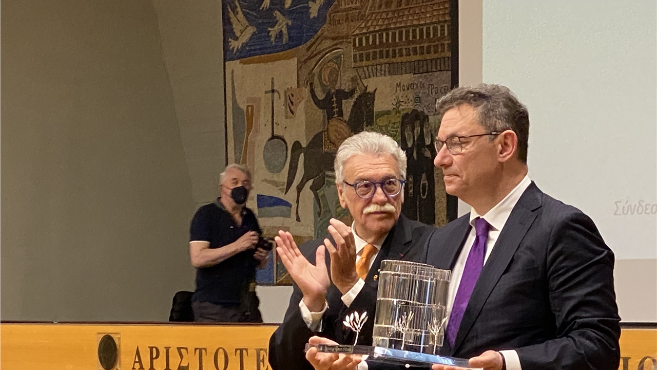 Ο 'Αλμπερτ Μπουρλά αναγορεύτηκε Επίτιμος Πρόεδρος του Συνδέσμου...