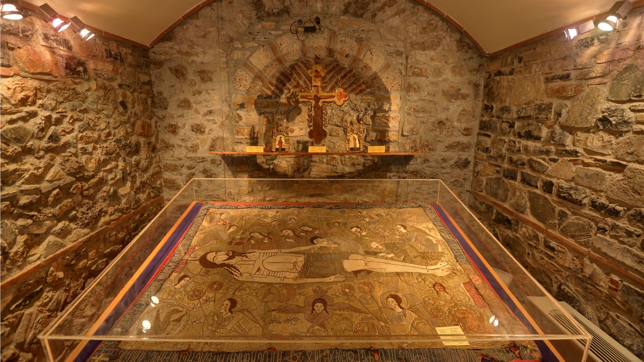 Επιτάφιος που συμπεριλαμβάνεται στους 7 καλύτερους του κόσμου,...