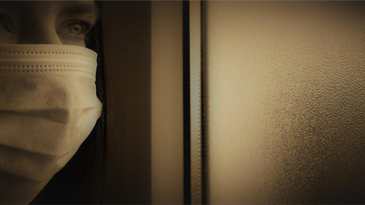 Κύπρος: Υποχρεωτική ξανά η μάσκα σε κλειστούς χώρους