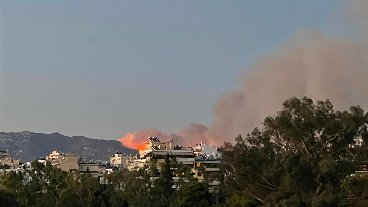 Εώς και 400 χιλιόμετρα μεταφέρθηκε ο καπνός από την πυρκαγιά...