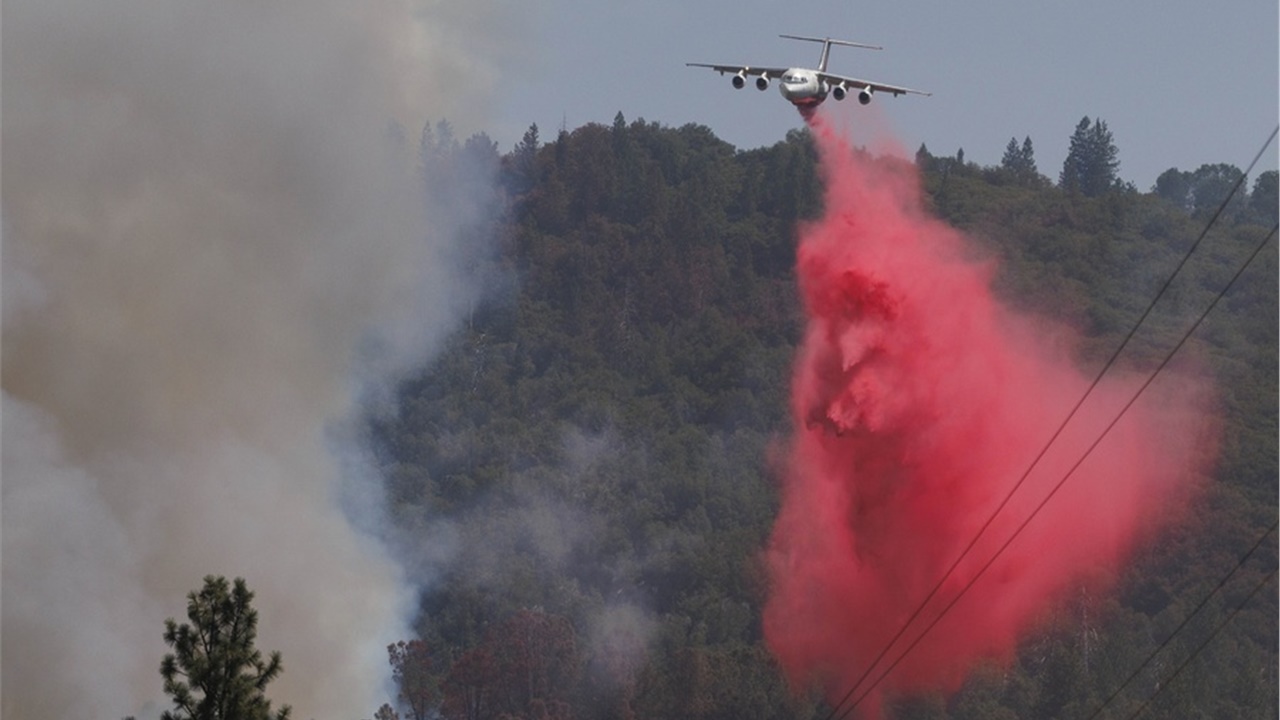 ΗΠΑ: Πυρκαγιά εξαπλώνεται εκτός ελέγχου προς την κατεύθυνση του...