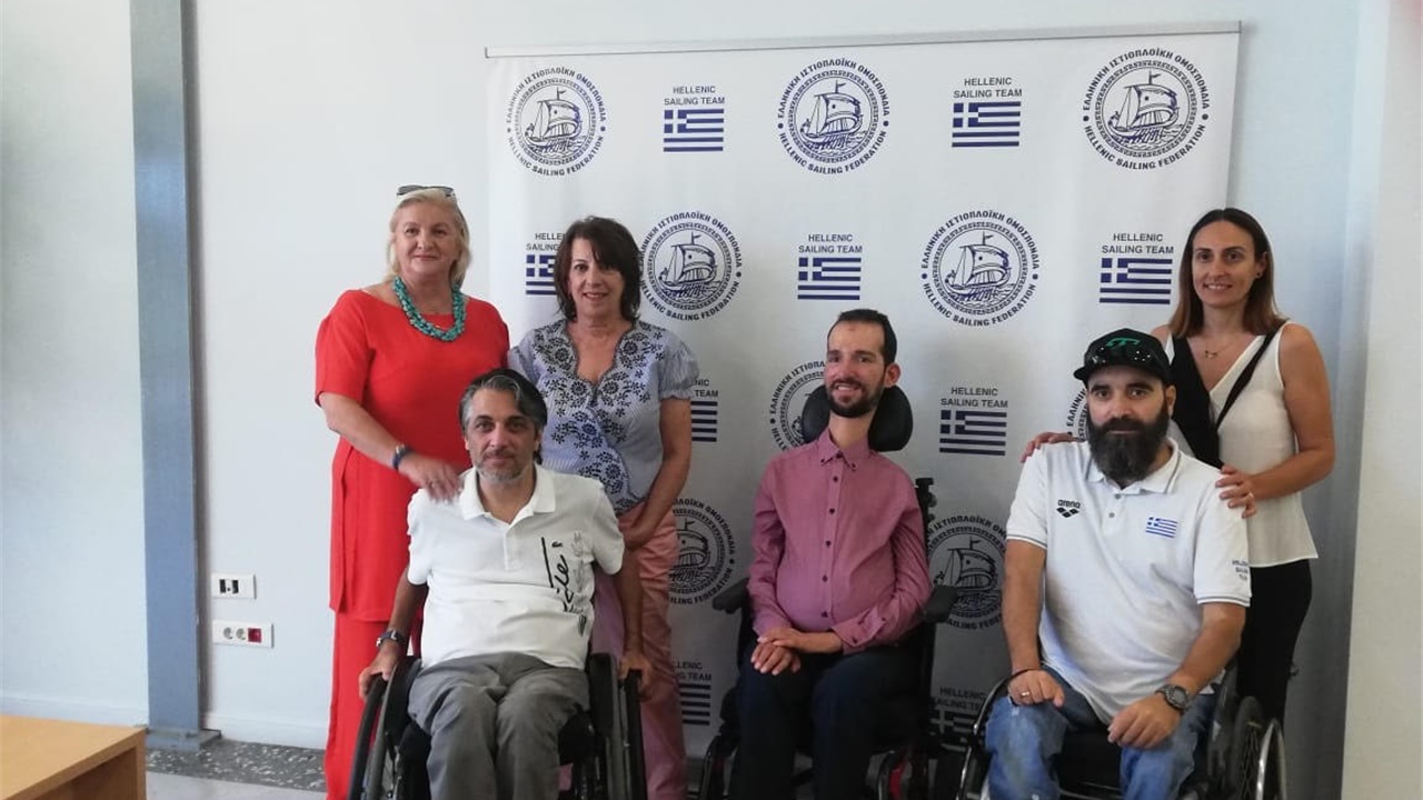 Ο ευρωβουλευτής Στέλιος Κυμπουρόπουλος στηρίζει το πρόγραμμα...