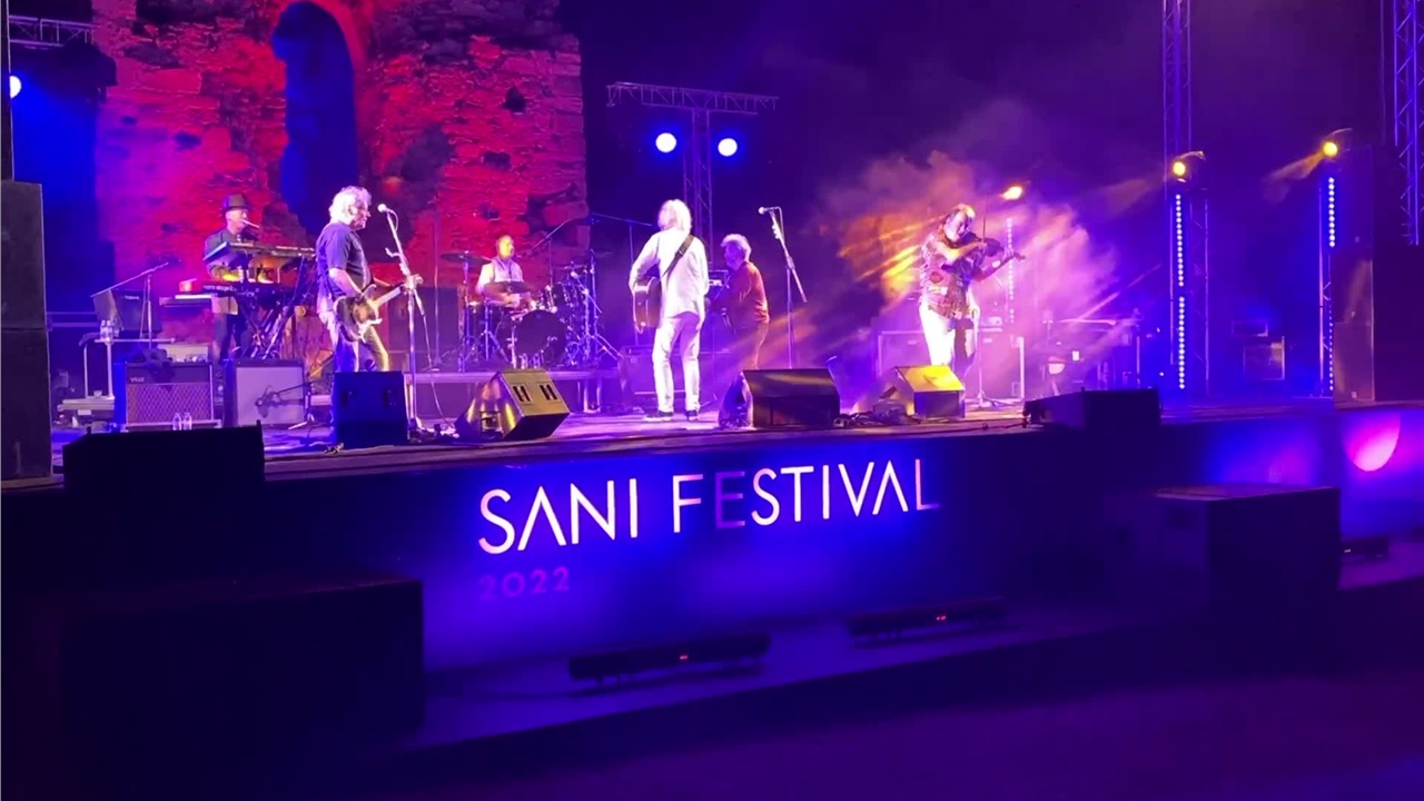 Τώρα στο λόφο της Σάνης: Bob Geldof and the Bobkatz  