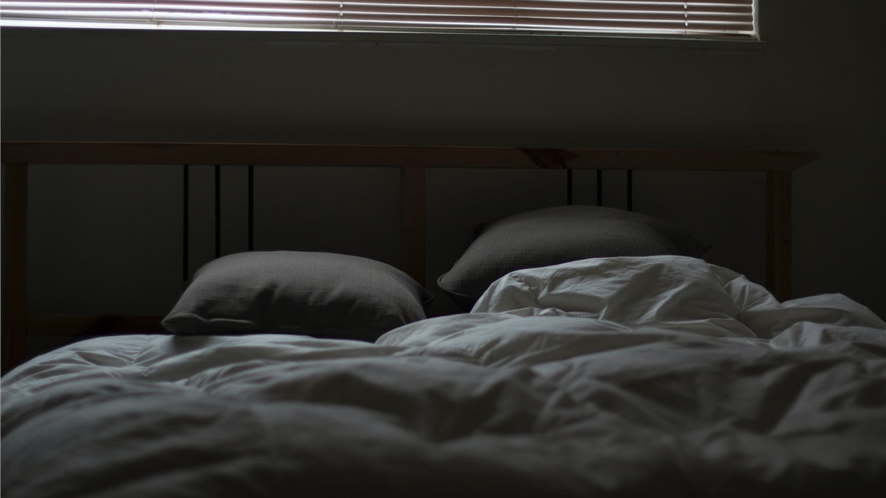 Έρευνα: Ο λιγότερος ύπνος κάνει τους ανθρώπους λιγότερο γενναιόδωρους...