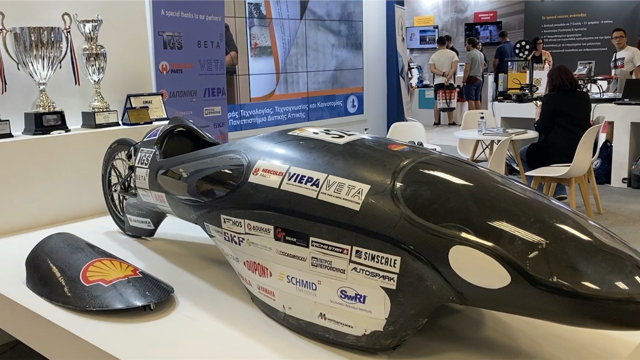 Το βραβευμένο μονοθέσιο όχημα “Οrca”  στη ΔΕΘ.  Aπό το πανεπιστήμιο...