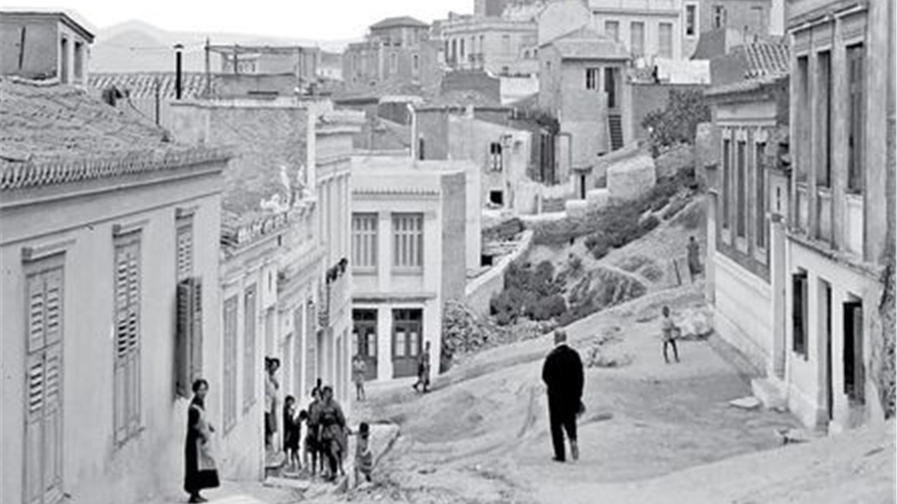 Η προσφορά των Μικρασιατών προσφύγων  Tου ΒΑΣΙΛΗ ΚΑΡΑΠΟΣΤΟΛΗ*...