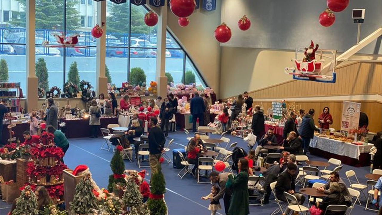 Χριστουγεννιάτικο Φιλανθρωπικό Bazaar των Εκπαιδευτηρίων Ε. Μαντουλίδη