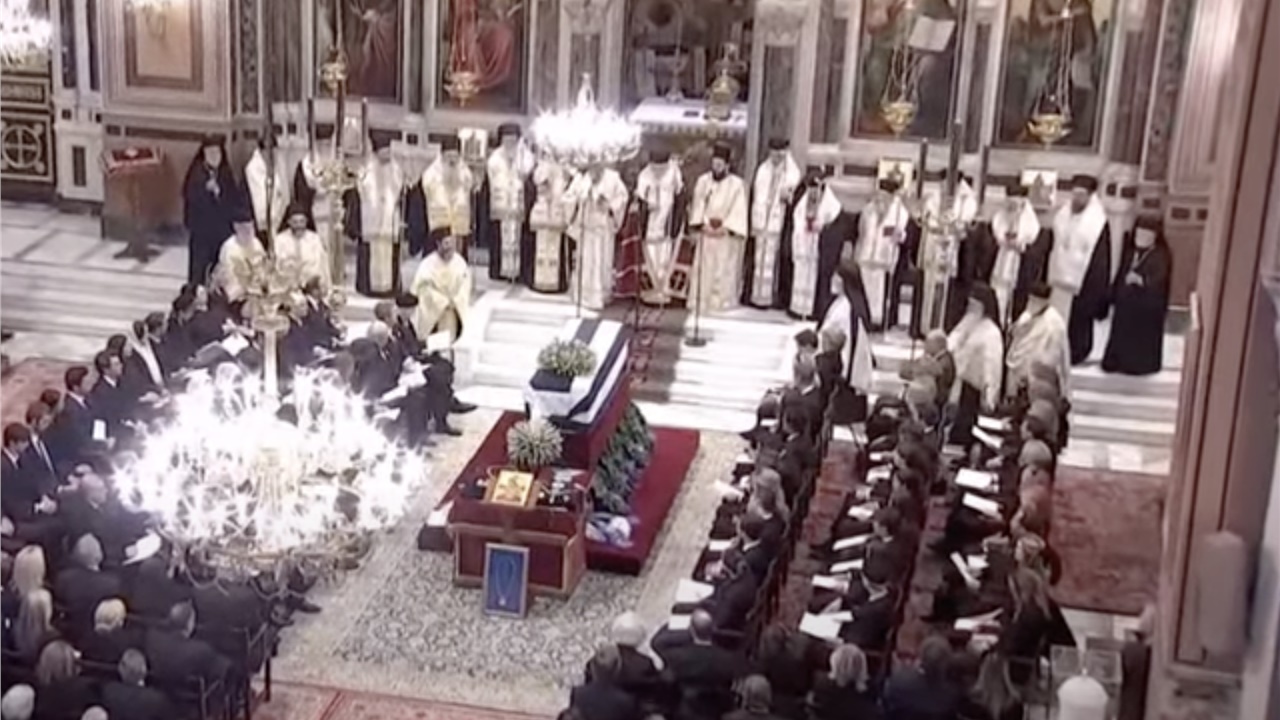 Κηδεία τέως Βασιλιά Κωνσταντίνου: Τι σημαίνει η φράση «Βασιλέως...