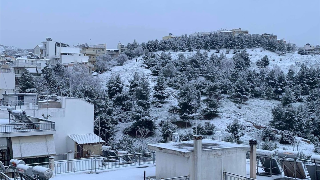 Κακοκαιρία Μπάρμπαρα: Στα «λευκά» η Αττική - Δείτε φωτογραφίες...