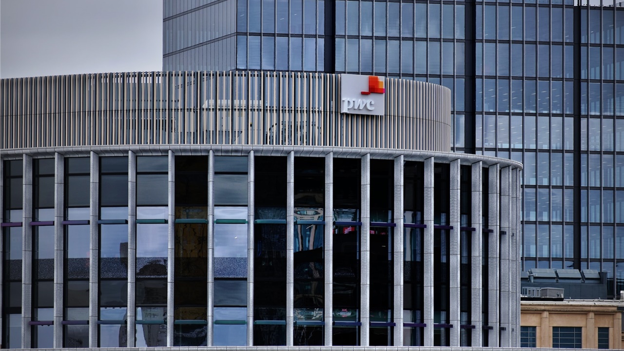 Υπογραφή μνημονίου συνεργασίας μεταξύ PwC Ελλάδας και Πανεπιστημίου...