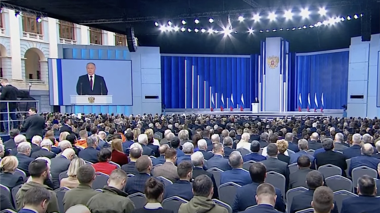 Ομιλία Πούτιν: Η Δύση επιδιώκει να μετατρέψει μια «τοπική σύγκρουση...