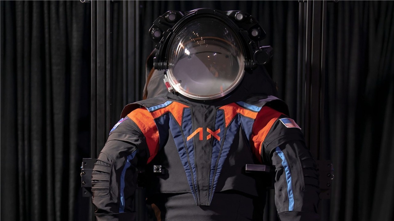NASA: Έτσι θα είναι οι διαστημικές στολές των αστροναυτών που...
