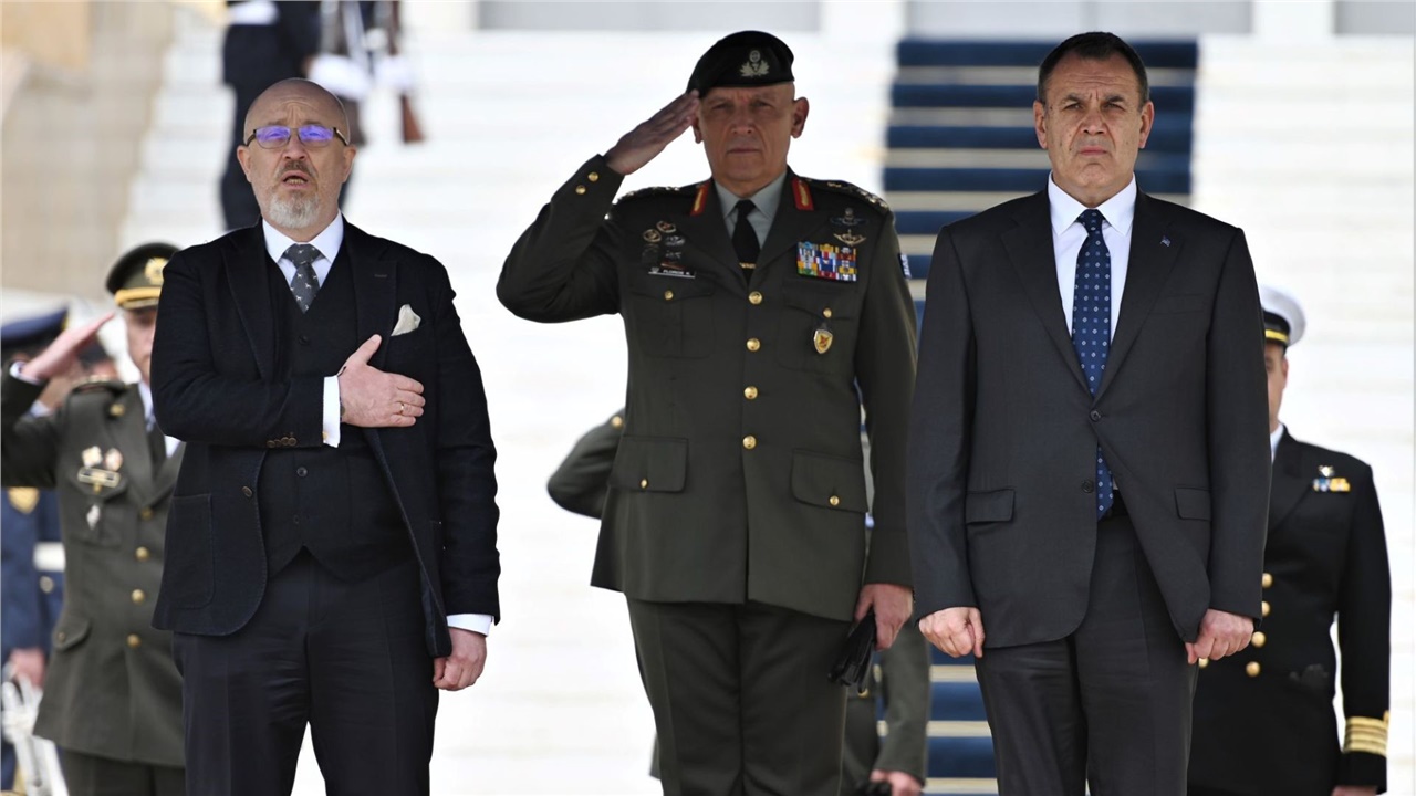 Με τον Ουκρανό Υπουργό Άμυνας συναντήθηκε ο Νίκος Παναγιωτόπουλος